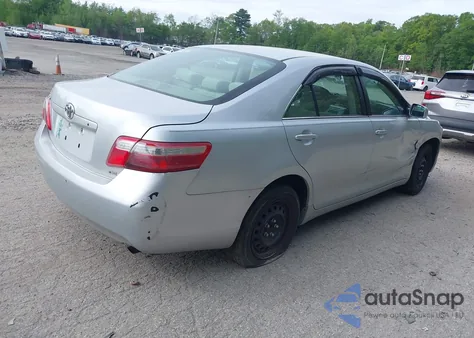 2007 Toyota Camry Ce z USA, uszkodzony, nr VIN 4T1BE46K07U643005
